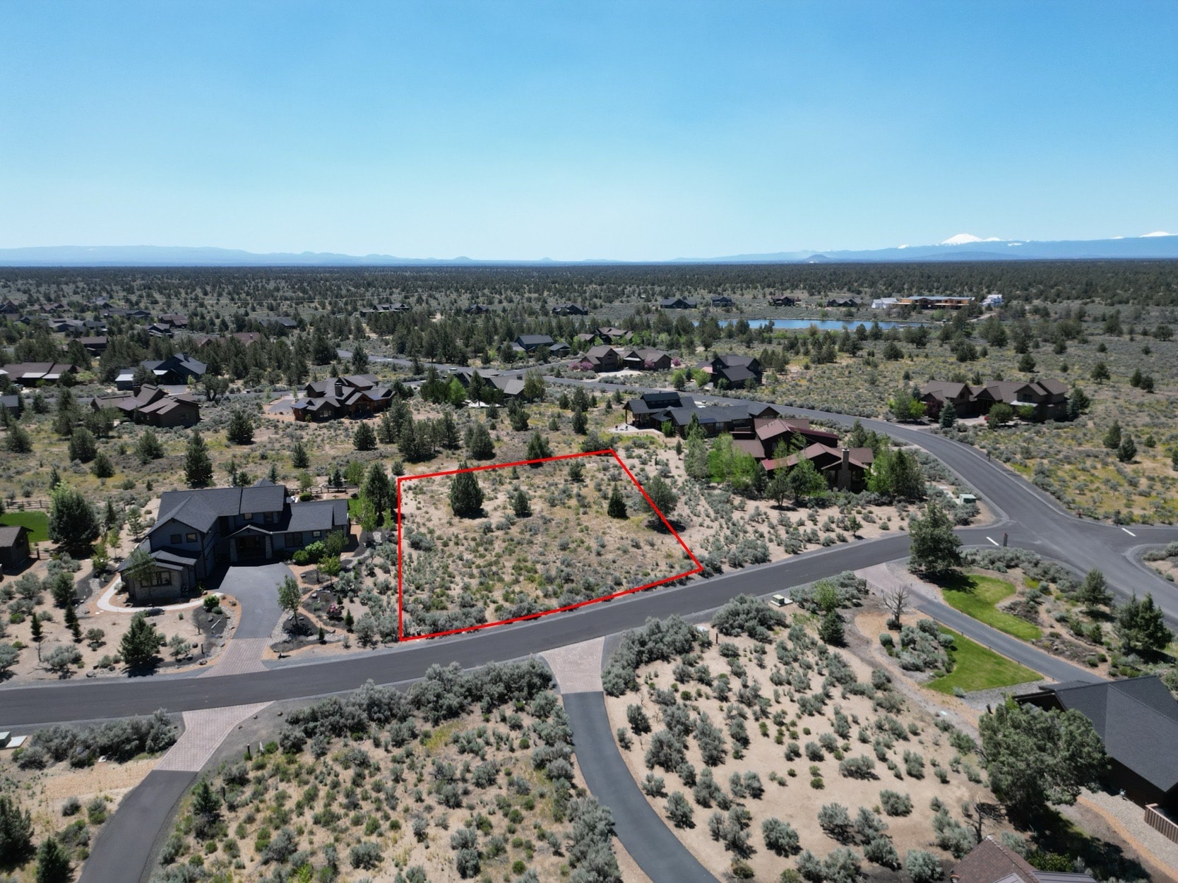 Aerial view of 391 Ranchview luxury estate on acreage in Powell Butte Oregon high desert